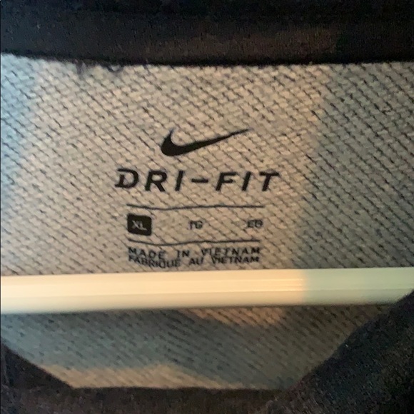 Women’s NIKE sweatshirt size XL - Picture 2 of 4